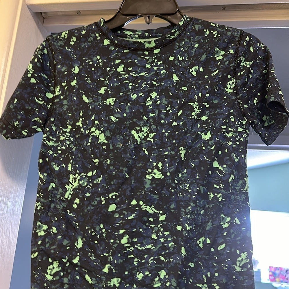 Boys zella T-shirt Size Medium (8/10) Nwot